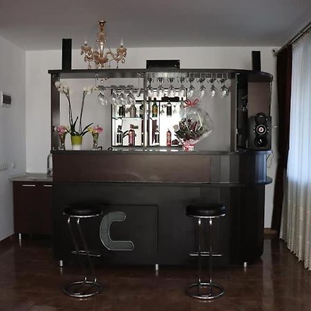 Pensiunea Maria Tania - Restaurant Mioveni Kültér fotó