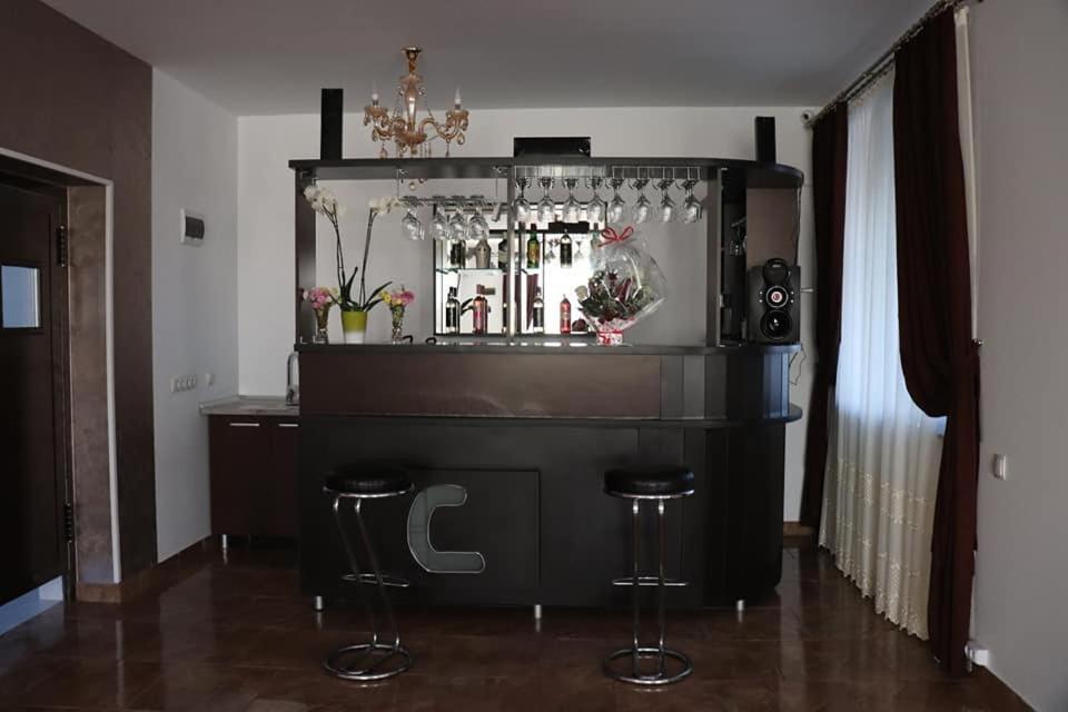 Pensiunea Maria Tania - Restaurant Mioveni Kültér fotó